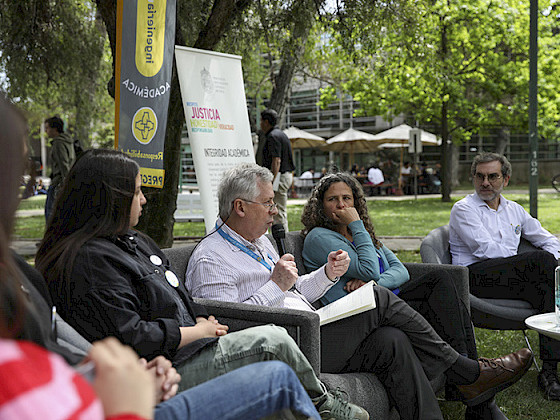 Charla sobre integridad académica