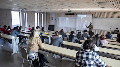 Alumnos en clases.- Foto Dirección de Comunicaciones