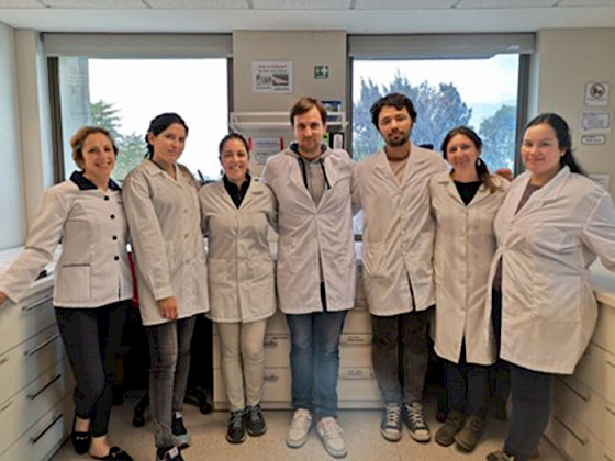 Parte del equipo del laboratorio compuesto en su mayoría por estudiantes e investigadores CAPES.  Foto: Laboratorio RESUME