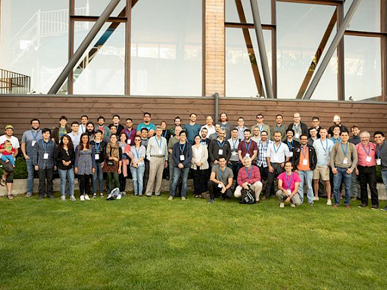 Científicos y estudiantes reunidos en la ciudad de la Región de Los Lagos en Chile