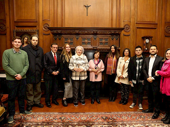 Frontis Casa Central UC.- Foto César Cortés