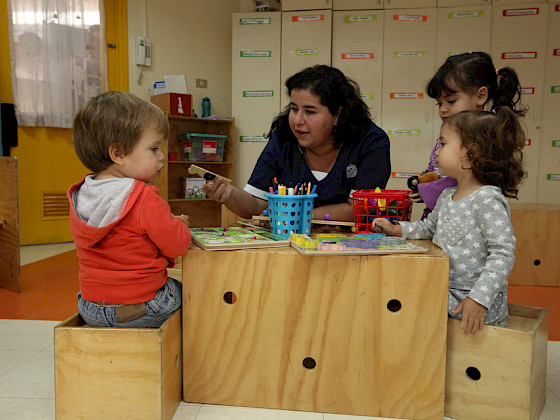 Niños en el jardín infantil. Foto Dirección de Comunicaciones UC.