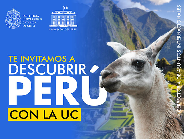 Afiche de Descubrir Perú con la UC, en que se ve parte de Machu Picchu y una alpaca.