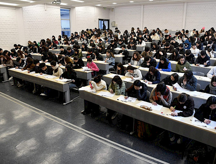 imagen correspondiente a la noticia: "Más de 4.000 estudiantes rindieron el segundo Ensayo PAES UC en Santiago y regiones"