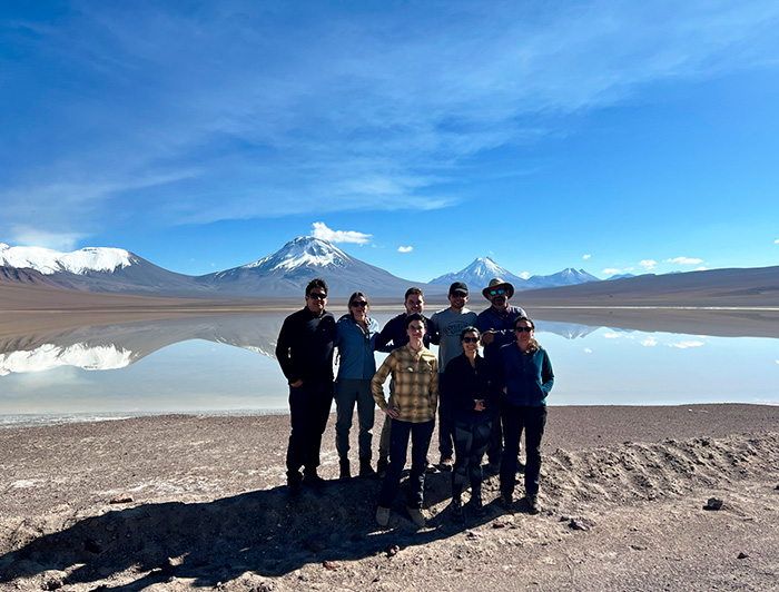 Rodrigo Gutiérrez junto a su equipo en el Altiplano.