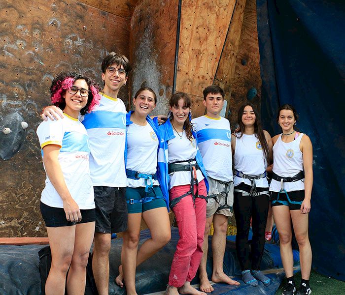 Equipo de escalada de la UC