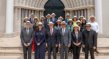 Grupo de participantes de la asamblea general de HUC.