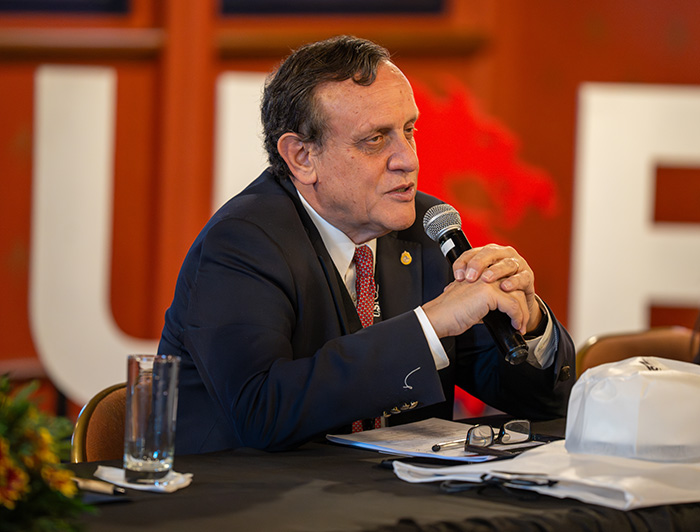 Rector de la UC Ignacio Sánchez.