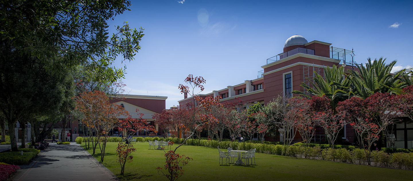 Fachada Universidad San Francisco de Quito