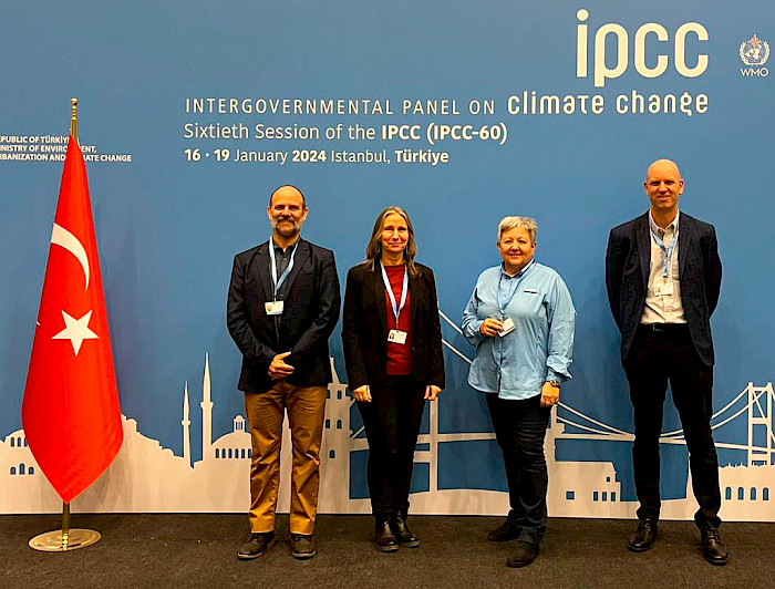 Equipo chileno presente en la sesión de IPCC, en Turquía.