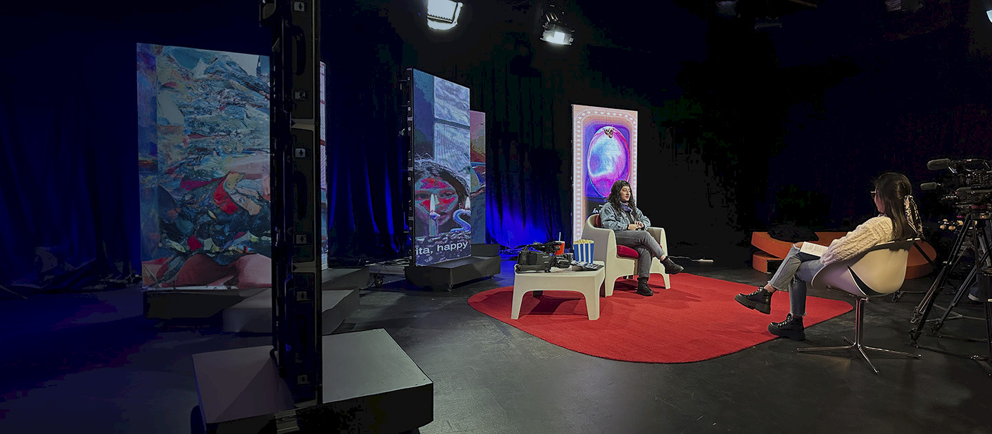 Jóvenes realizadoras conversan sobre su experiencia en el set del programa Corto&Preciso.