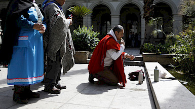 Ceremonia mapuche en la UC.- Foto Dirección de Comunicaciones