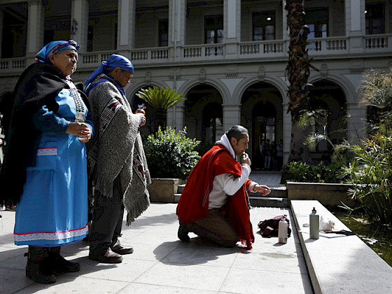 Ceremonia mapuche en la UC.- Foto Dirección de Comunicaciones