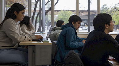 Alumnos en clases.- Foto Dirección de Comunicaciones UC