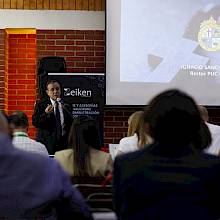 El rector Ignacio Sánchez durante su exposición eLa identidad de los Educadores Católicos: Camino al Jubileo 2025”. nFsoto Cesar Dellepiane. el congreso