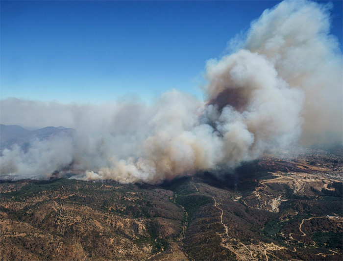 Vista aérea de un incendio