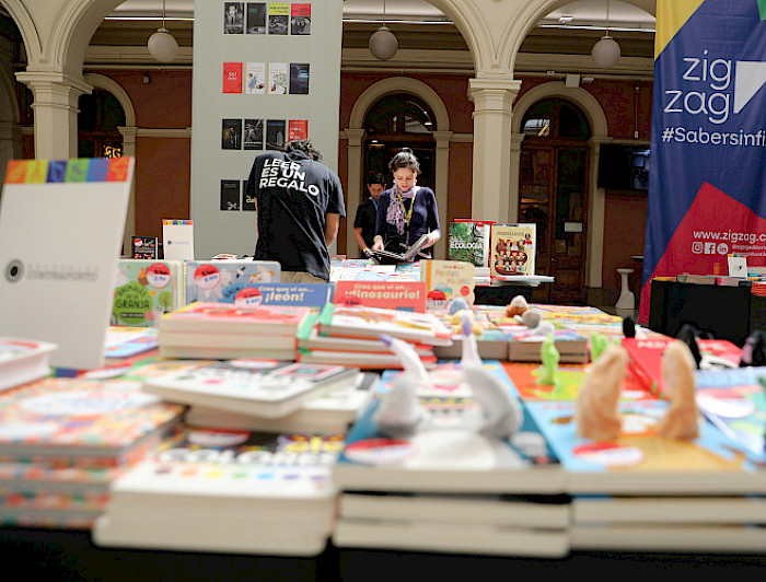 imagen correspondiente a la noticia: "Vuelve Leer es un Regalo: la feria que destaca por sus descuentos y diversidad literaria"