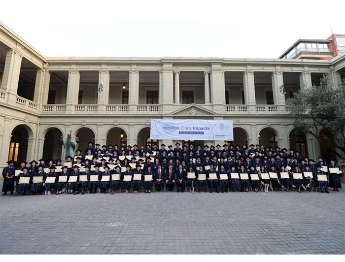 imagen correspondiente a la noticia: "177 nuevos doctoras y doctores de la UC se graduaron, reforzando el compromiso con la investigación"