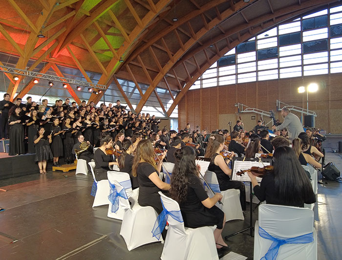 Concierto en el gimnasio de la Universidad de Tarapacá.