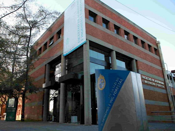 Edificio de la Facultad de Agronomía y Sistemas Naturales