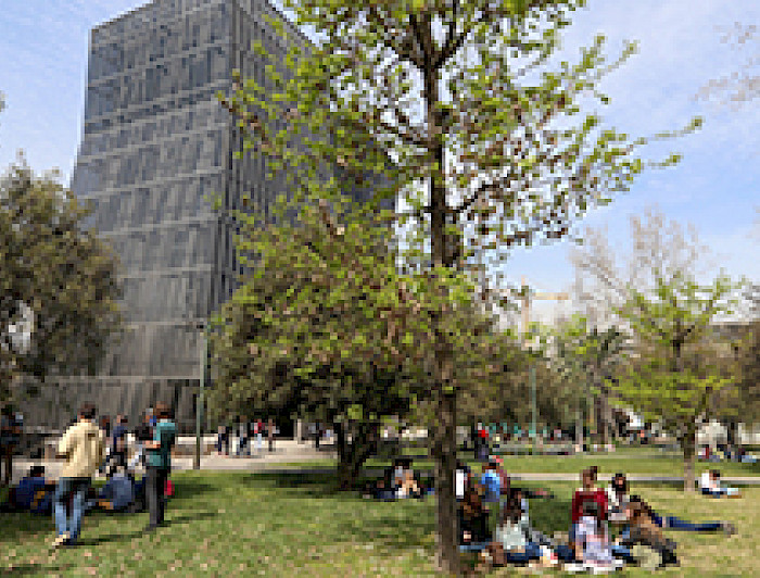imagen correspondiente a la noticia: "UC es la mejor universidad chilena y tercera en Latinoamérica según el ranking de la revista Times Higher Education (THE)"
