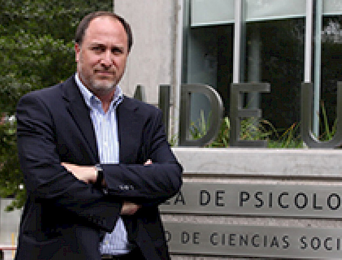 imagen correspondiente a la noticia: "Roberto González fue elegido consejero de la International Society of Political Psychology"