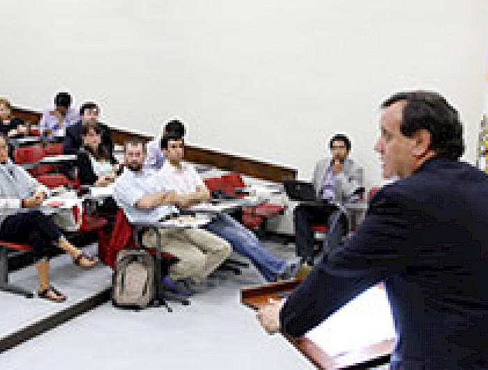 imagen correspondiente a la noticia: "Directores de investigación de facultades participan en jornada de diálogo de la VRI"